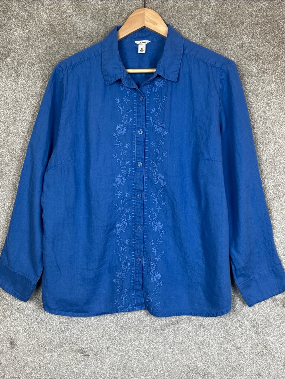 LL Bean Shirt Womens Extra Large Blue Linen Floral Embroidered Button- 5281